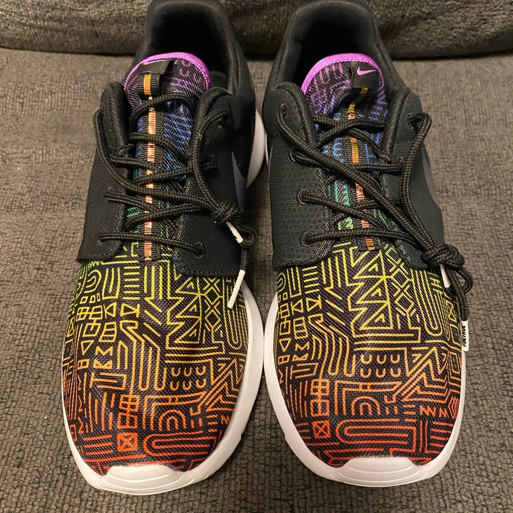 Nike Roshe Run - Picture 2 of 8